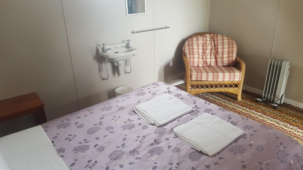 Tingle All Over Budget Accommodation Уолпол Экстерьер фото